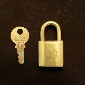Authentic Louis Vuitton 209 Lock and Key